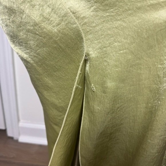 Nanushka Samara Hammered Satin Skirt Lime Large - Picture 4 of 8